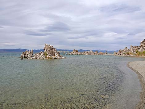 South Tufa Towers Trail