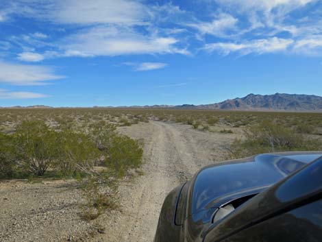 Keyhole Canyon Road