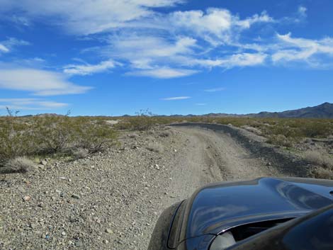 Keyhole Canyon Road