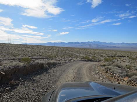 Keyhole Canyon Road