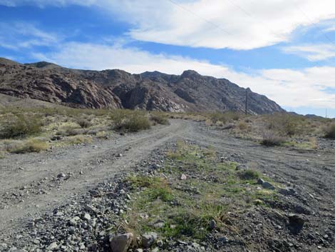 Keyhole Canyon Road