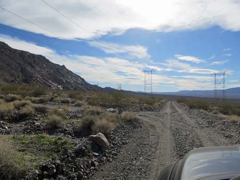 Keyhole Canyon Road