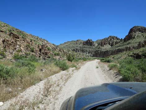 Valley of Faces Road