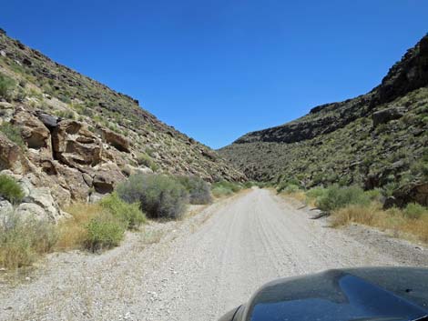 Valley of Faces Road