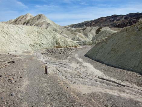 Golden Canyon to Zabriskie Point Trail