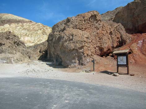 Golden Canyon to Zabriskie Point Trail