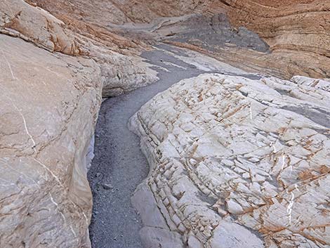 Mosaic Canyon