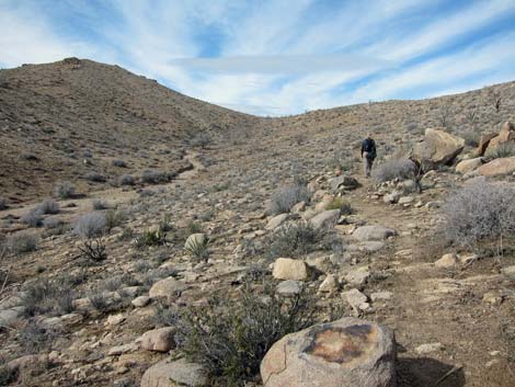 Hole-in-the-Wall to Mid Hills Trail