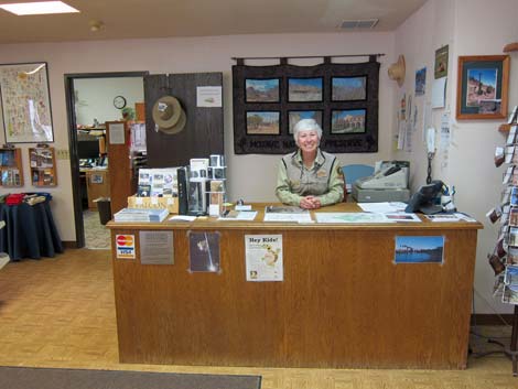 Hole-in-the-Wall Visitor Center